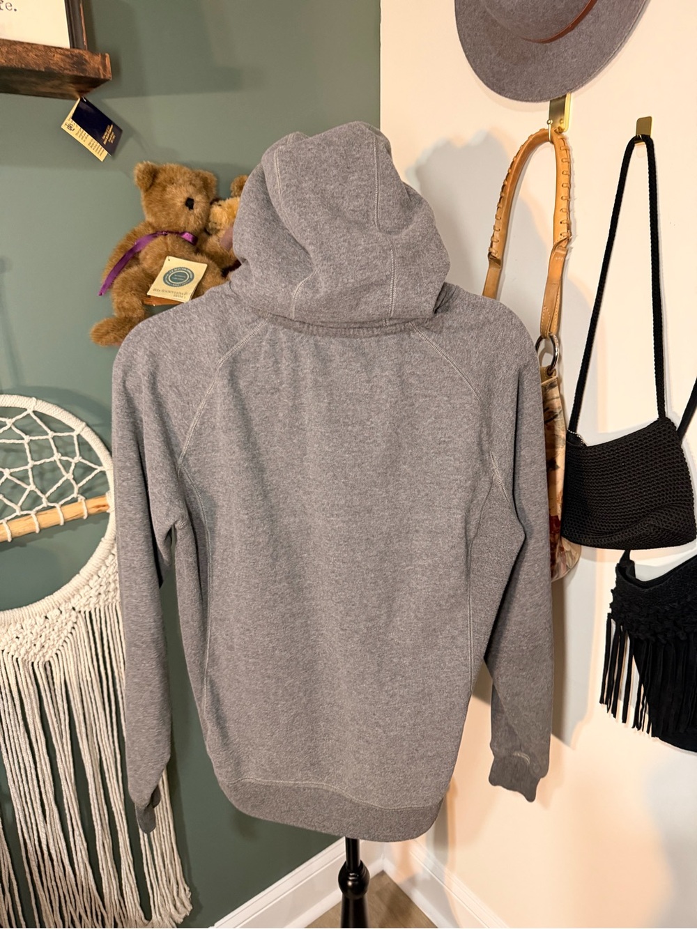 The North Face Women’s Size M Logo Hoodie - Picture 4 of 5